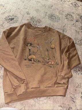 American Eagle Outfitters Tan Graphic Crewneck Sweatshirt